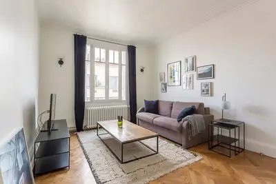 Image de Hamac Suites -Suite Crillon -Proche Parc TĂŞte d'Or