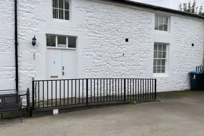 Image de Two Bedroom Cottage sleeps five adults.