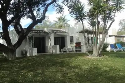 Image de 371, V. 3 Balaia Golf Village in Baleia pool area Ac/Wifi /Barbecue, 800m Beach
