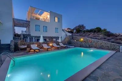 Image de AquaBlu Syros beachfront House (3) w/Pool