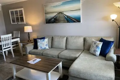 Image de Beautiful Ground Level Condo