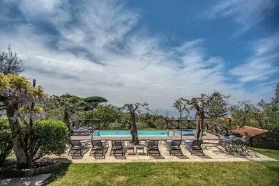 Image de Villa Aragona ------