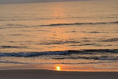 Image de Ocean Front Condo - Completely renovated! !