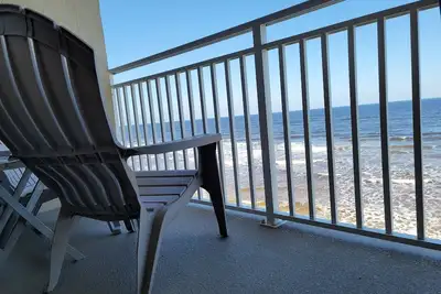 Image de At the Pelican - you can't get closer to the beach than this!
