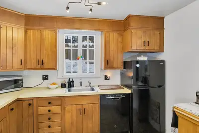 Image de Antique Provincetown Home in the Center of Town - Sleeps 12!