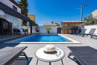 Image de Villa Bavaria with Pool, Jacuzzi, Table Tennis