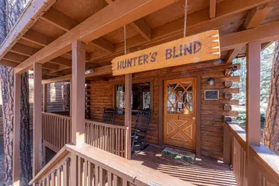 Image de Forest Cabin 1 Hunters Blind