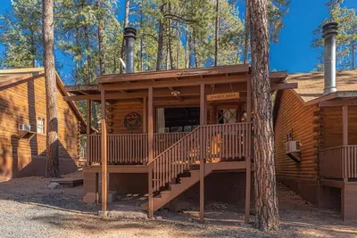 Image de Forest Cabin 4 Cowboys Dream