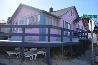 Image de Bungalow Vintage 1920 de style, en gardant encore tout le charme d'une maison de plage