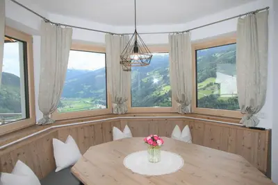 Image de Agréable appartement pour 8 personnes avec Wifi, Tv, terrasse, animaux admis et parking
