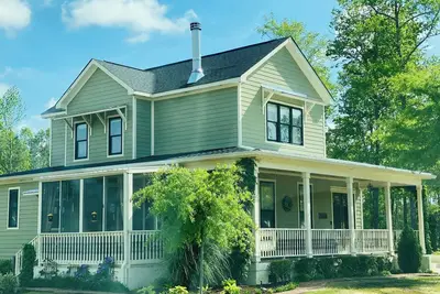Image de Experience a New 3 Bedroom Farm House