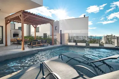Image de Luxury villa Natali with pool, terrace and sea view