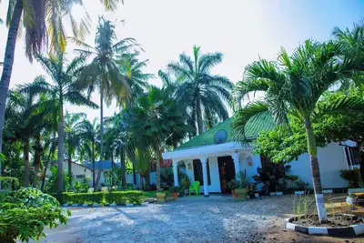 Image de Dar es Salaam-Sleeps8-Parking-Garden-Pet Friendly