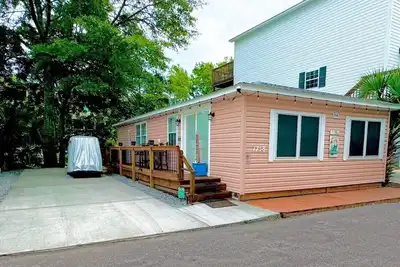 Image de Cozy Beach Cottage on Magnolia Lake Canal Close to Beach in Ocean Lakes #1758