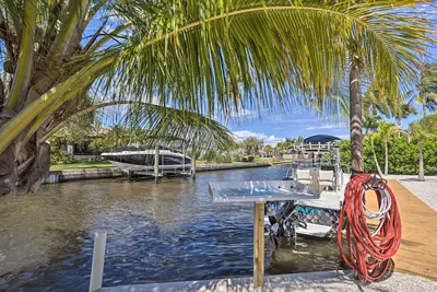Image de Palm City Canalfront Home w/ Boat Dock & Fire Pit!