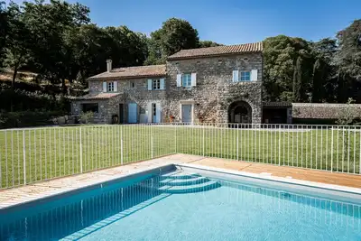 Image de Mas Renove Clim, Piscine CHAUFFÉE Proche Des Gorges De L'Ardeche