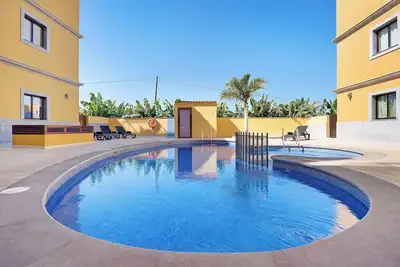 Image de Appartement \"Tazacorte\" près de la plage avec vue sur la mer, piscine partagée et Wi-Fi.