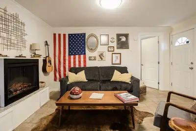 Image de This cottage is a 1 bedroom(s), 1 bathrooms, located in Gold Hill, Or.