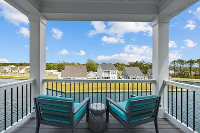 Image de The Blue Chill (Elevator in Unit) in Beaufort, Nc