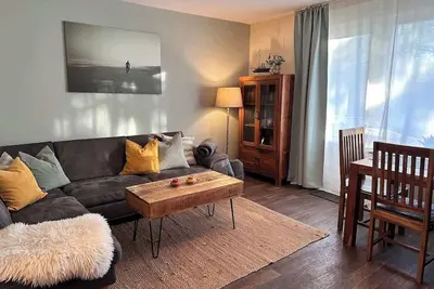 Image de Central sur la plage avec balcon