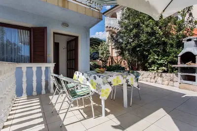 Image de Appartement de vacances avec air conditionné et barbecue