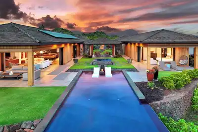 Image de Hale Kupanaha: Opulent New Villa + Pool\/Spa\/Views