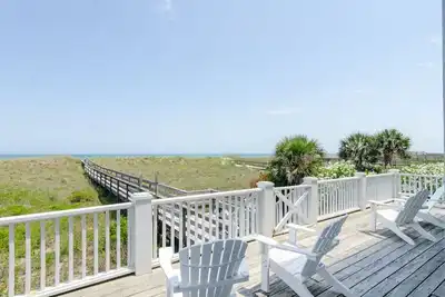 Image de Newly Remodeled Pet Friendly Oceanfront Condo