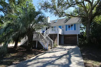Image de Quiet Retreat and Large Fully Fenced Yard~ The Boathouse
