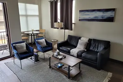 Image de Downtown, modern New York style loft. Close to everything!