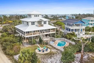 Image de Salty Pearl - 6bd, 5bth, private pool, 150 steps from beach