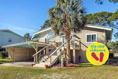 Image de ☼ Short Walk to Beach! Canal Front @ Flip-Flop Hideaway