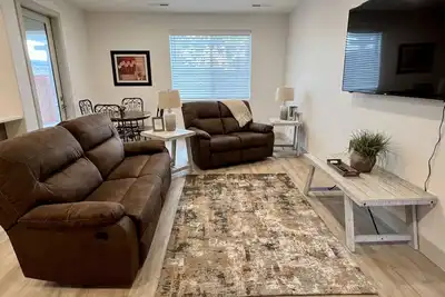 Image de 3 Br Townhouse w/View/Private Patio in Santa Clara/Heated Pool/Ev Friendly