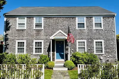 Image de 4 Bdrm/4 Bth in Town w/ Car Rental Option