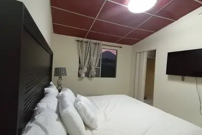 Cozy And Family House In Residential With Private Security.