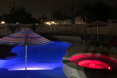 Image de Private home! ! Heated Pool Spa, Casita kitchenette. Central Oasis getaway!