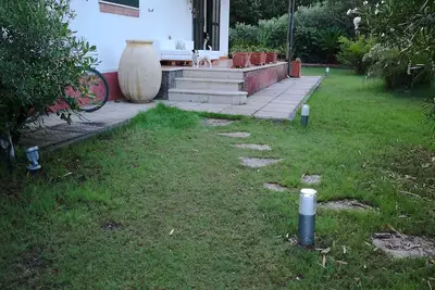 Villa individuelle avec jardin et pinède à 300 m. de la mer