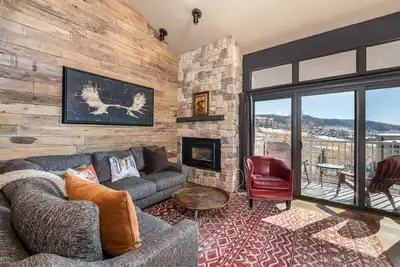 Image de Penthouse Condo in the Heart of the Ski Area!
