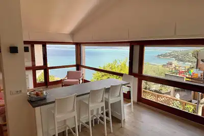 Image de Apartment with breathtaking view, elegant and quiet