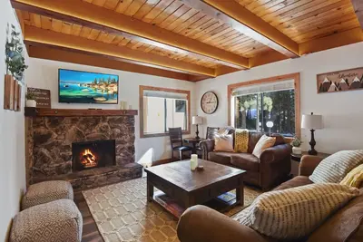Image de Stunning, Luxurious, Clean & Cozy Tahoe Chalet