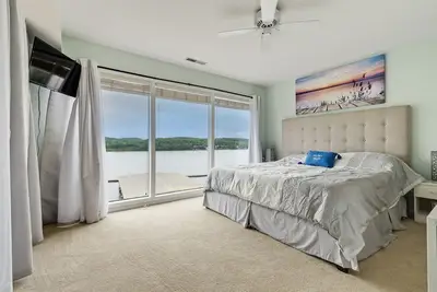 Image de New condo w/ beautiful views & king bed(s)