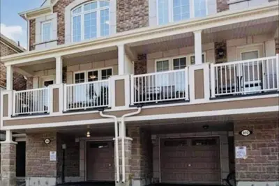 Image de Cozy 3 Bed and 3 Bath family house(Entire House).