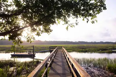 Image de Private Low Country Waterfront Oasis with dock only 10 min to Beaufort