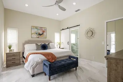 Image de ❤️Modern Pool Home by Siesta Key/Downtown/Utc & Airport