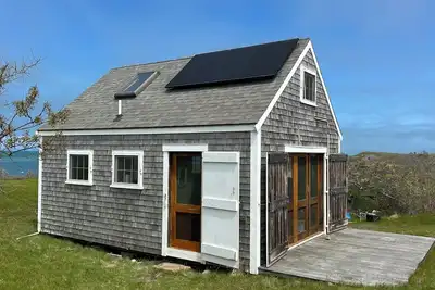 Image de Cozy Cabin Getaway on Remote Private Island of Tuckernuck