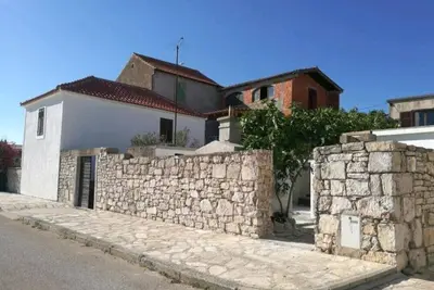 Image de Stunning 2-Bed House in Jezera with Sea views