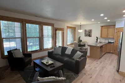 Image de StayAwhile Luxury Townhome Cd'A 5 minutes to lakes and Silverwood