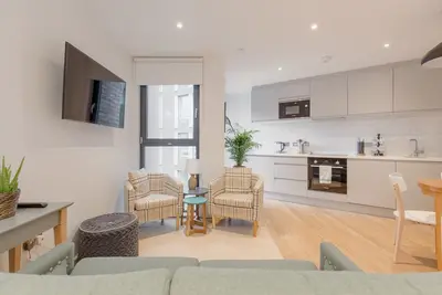 Image de Sophisticated Studio For 2 w\/ Edin Castle Views