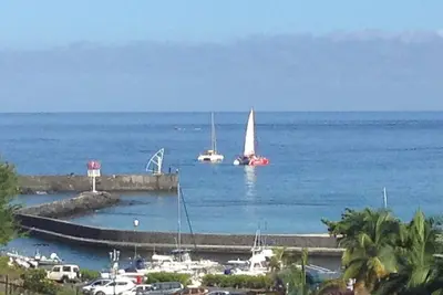 Image de Superbe vue au coeur de St Gilles, port, plages, restaurants, loisirs