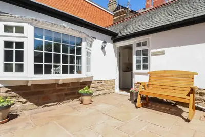 Image de The Mews Cottage, pet friendly, with a garden in Lytham St. Annes