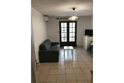 Image de Superb renovated studio full foot south expo private parking